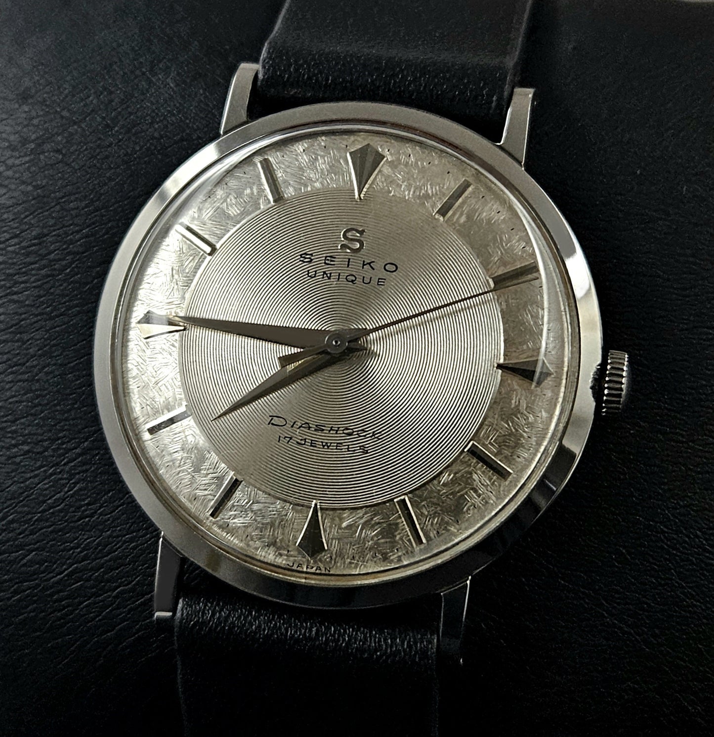 Seiko Unique J14001A