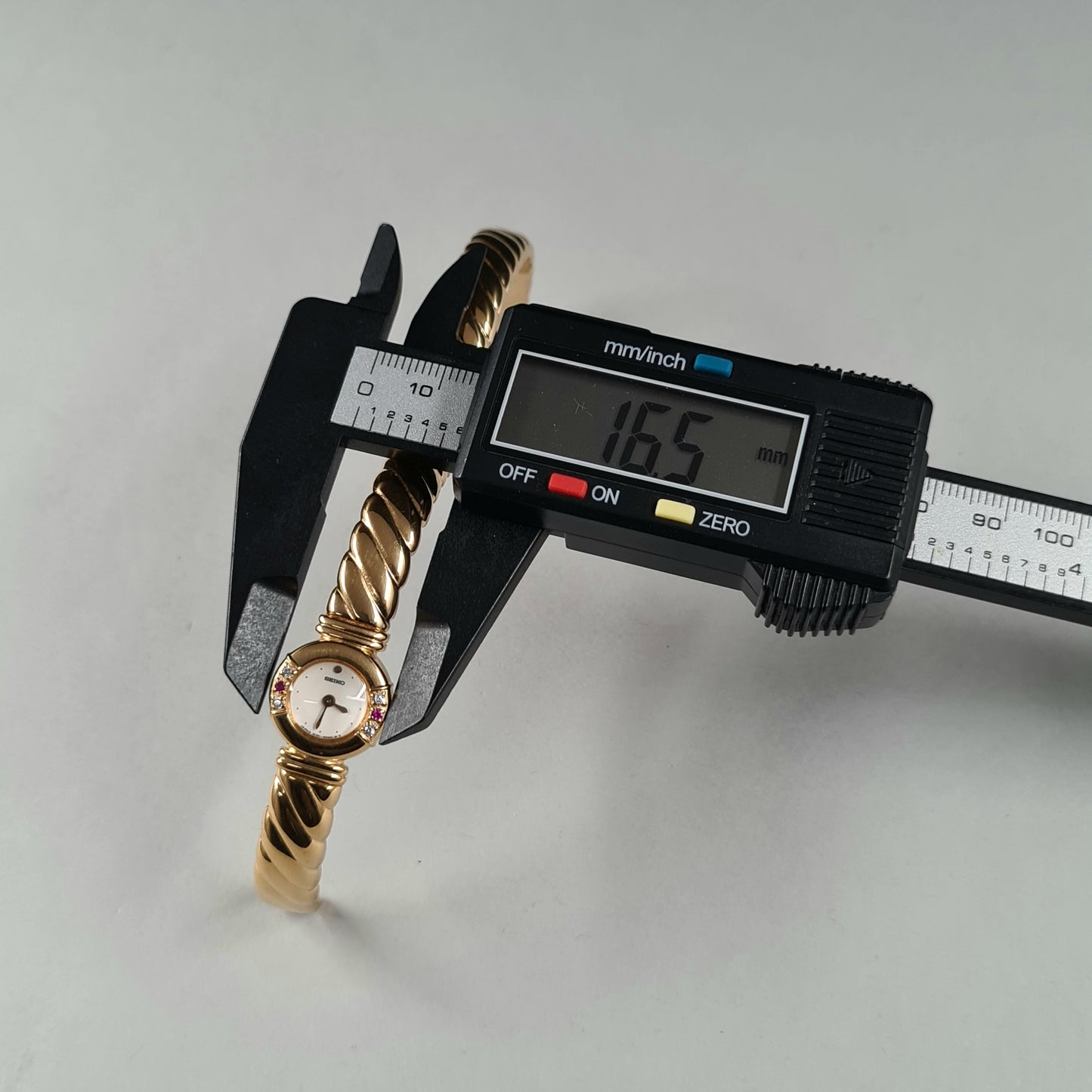 Seiko Lady 1E20-2020