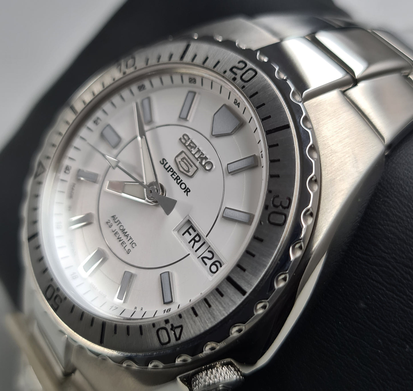 Seiko 5 Superior