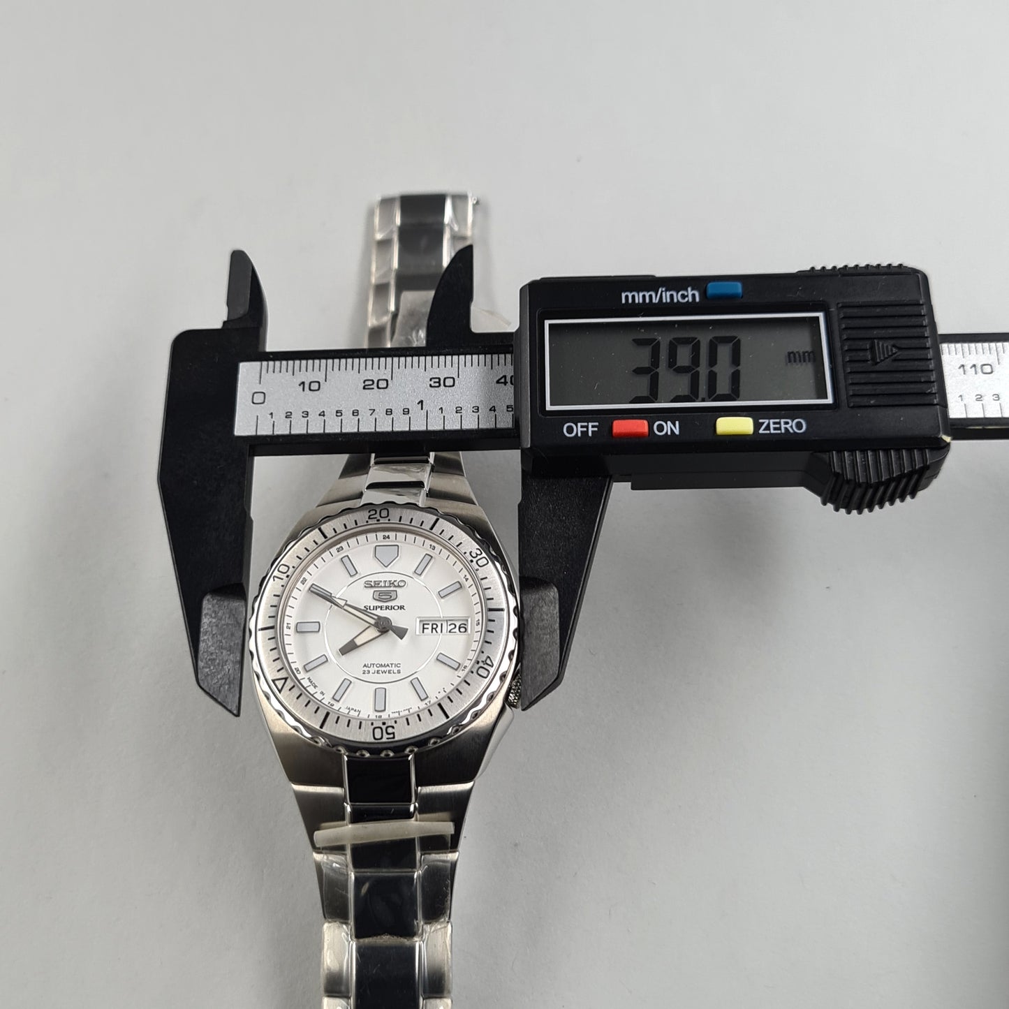 Seiko 5 Superior