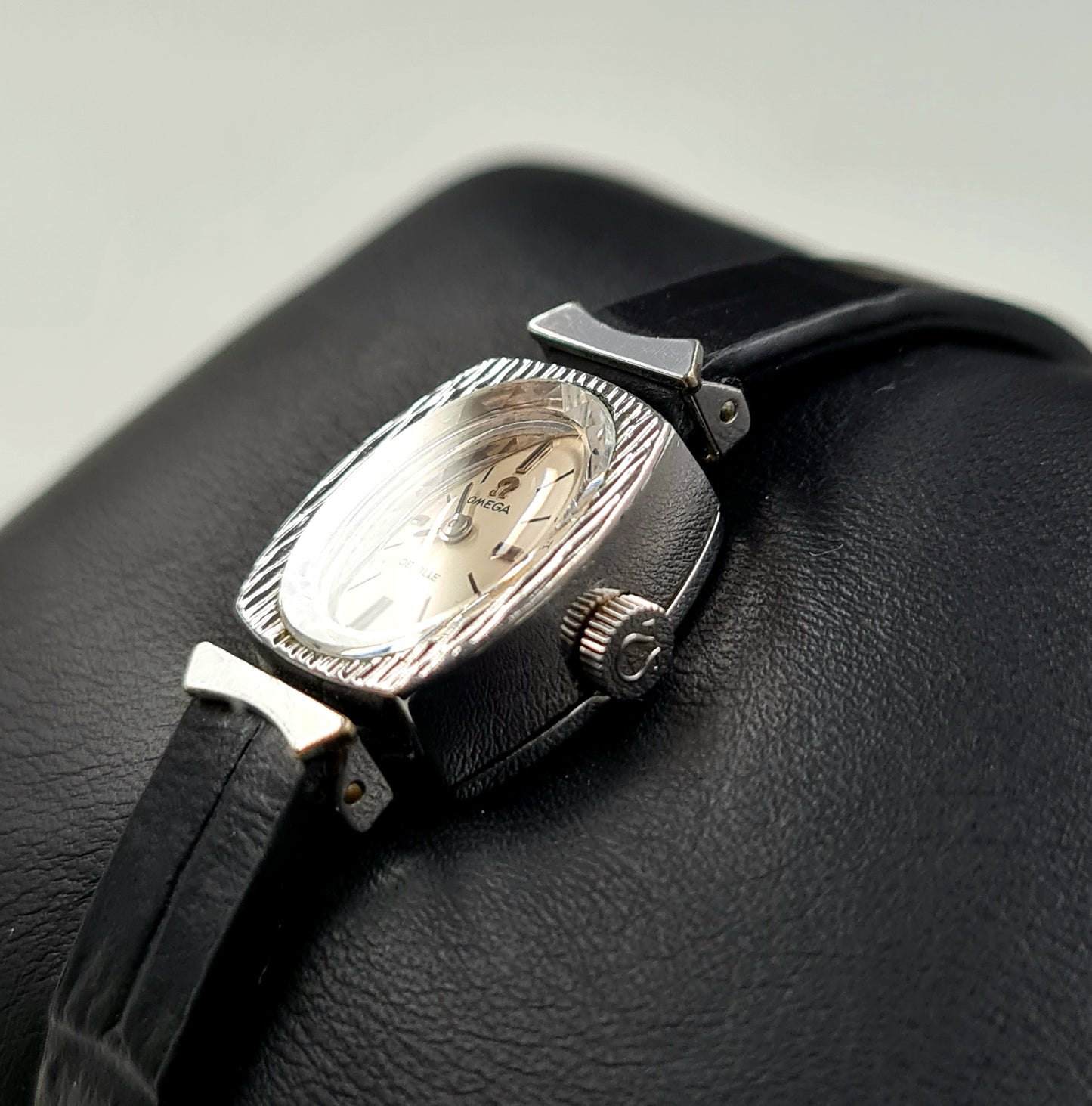 Omega De Ville