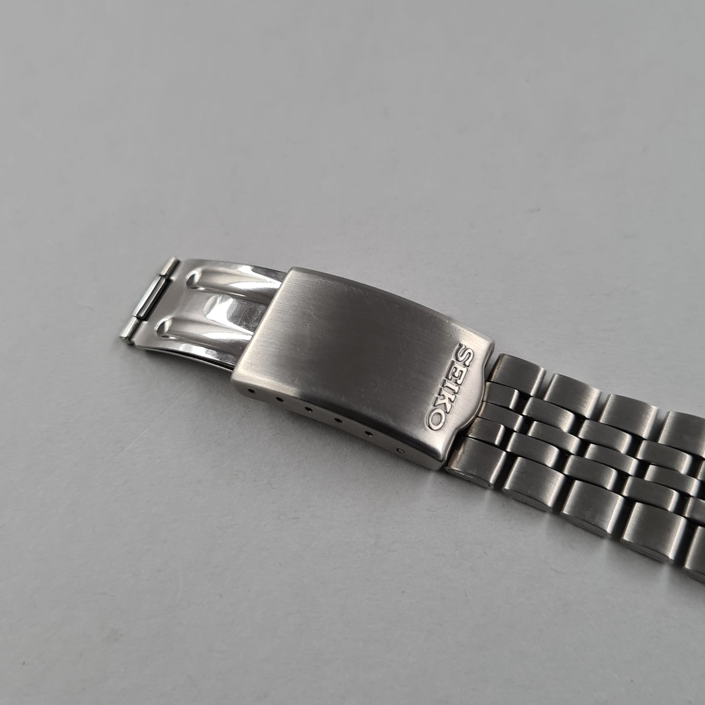 Seiko Silver Wave