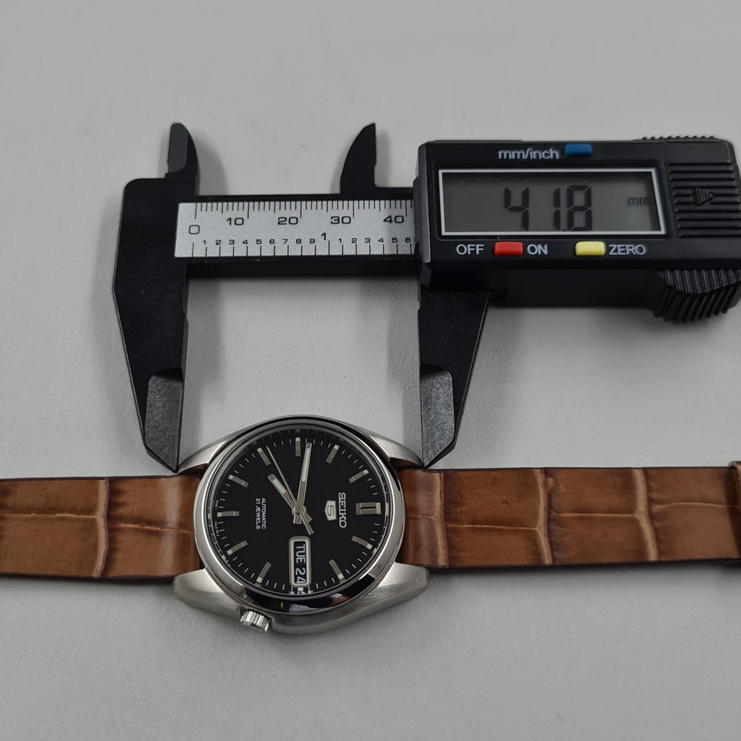 Seiko 5 7S26-01V0