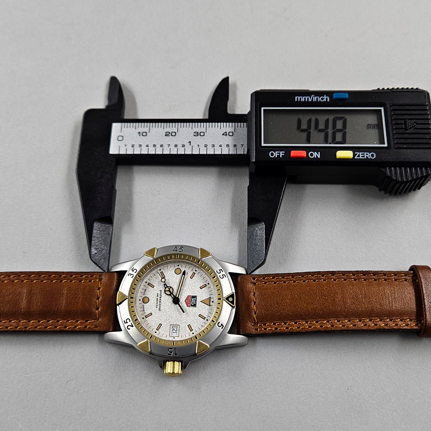 TAG Heuer Professional 200M - Ref. 955.713K-2
