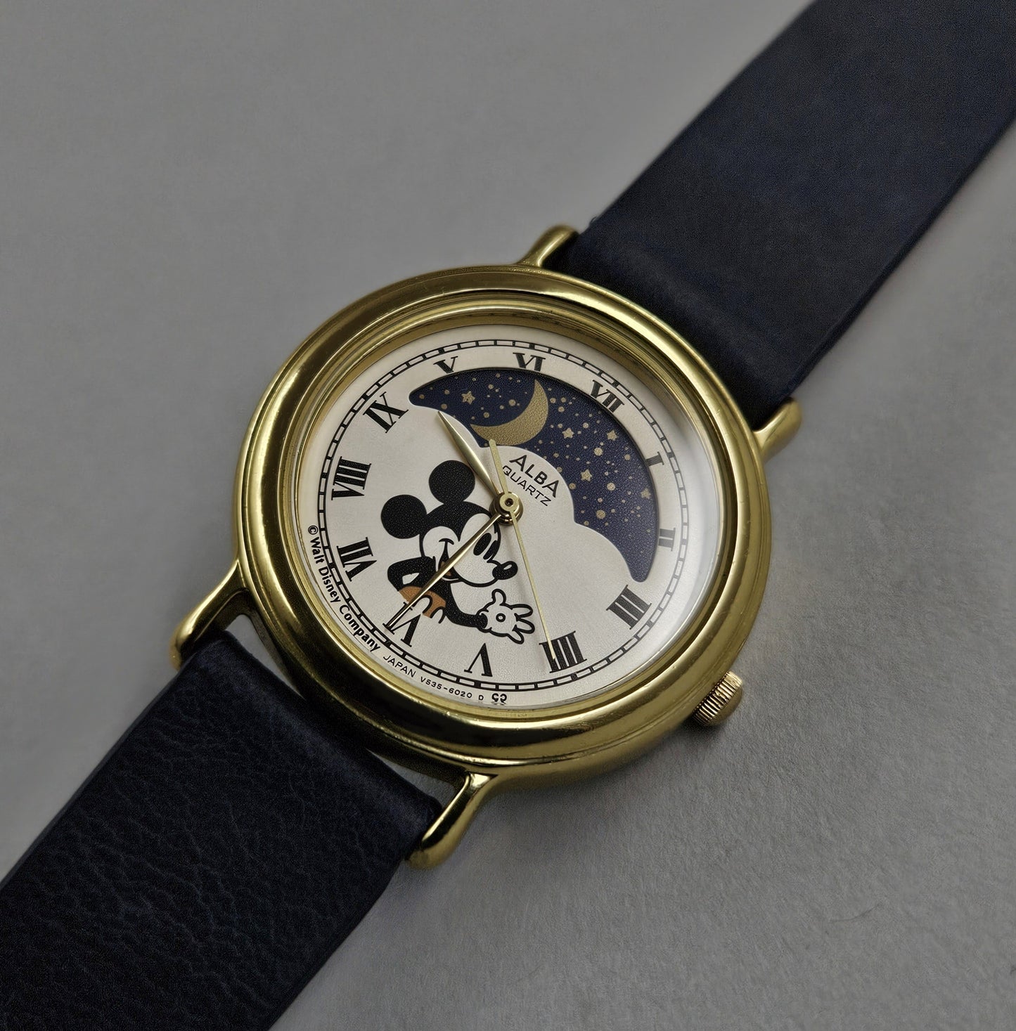 Seiko Mickey Mouse V535-6A10