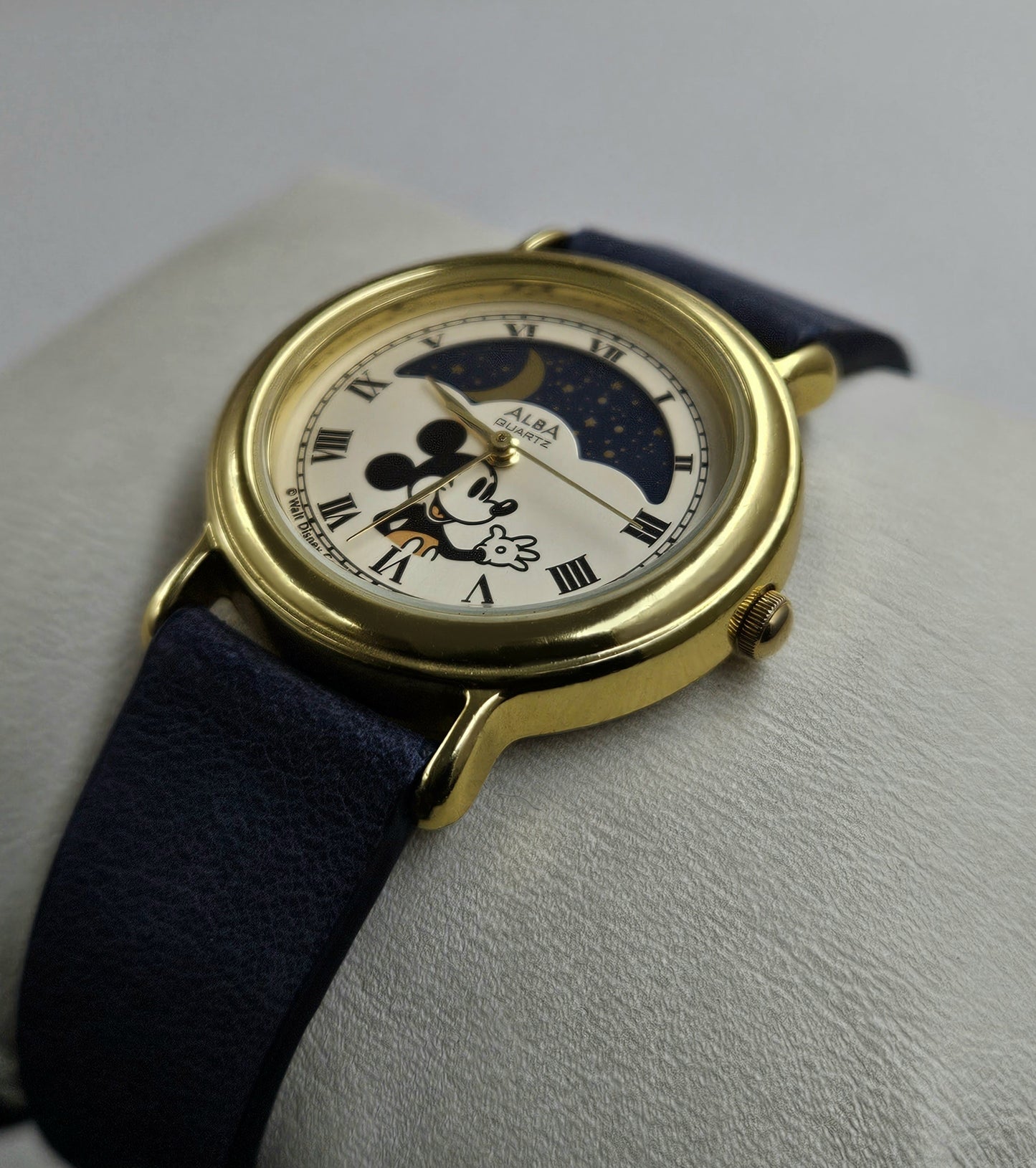 Seiko Mickey Mouse V535-6A10