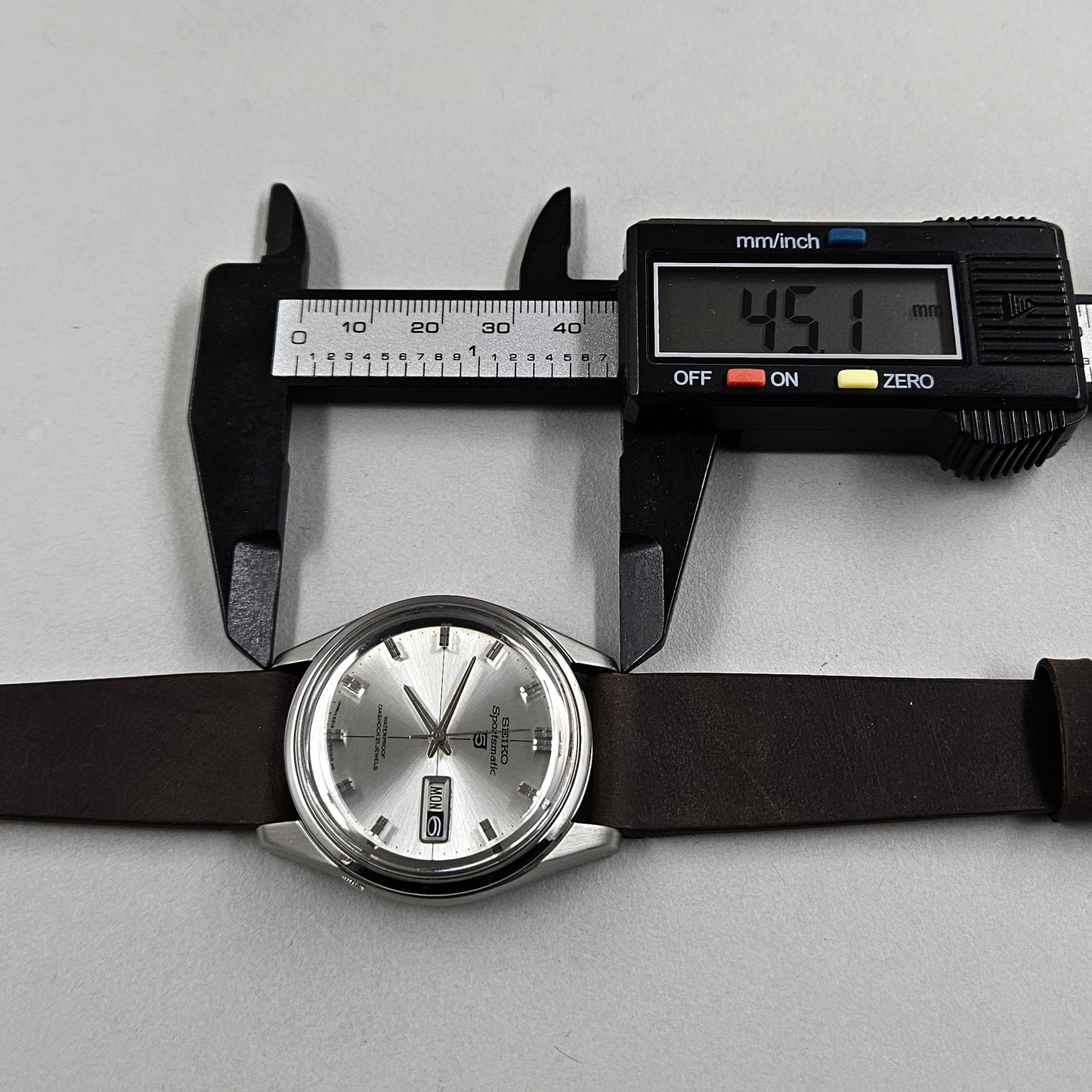 Seiko Sportsmatic 5 6619-9010
