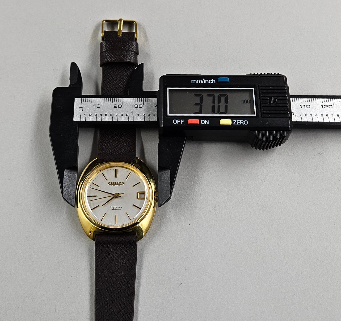 Citizen Highness 4-740211TA