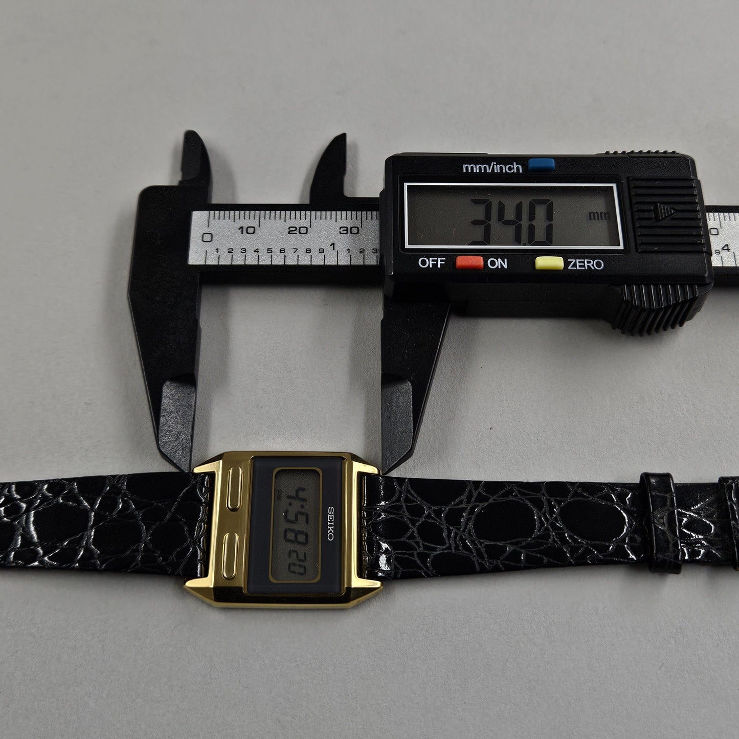 Seiko Ultra Slim F231-4030