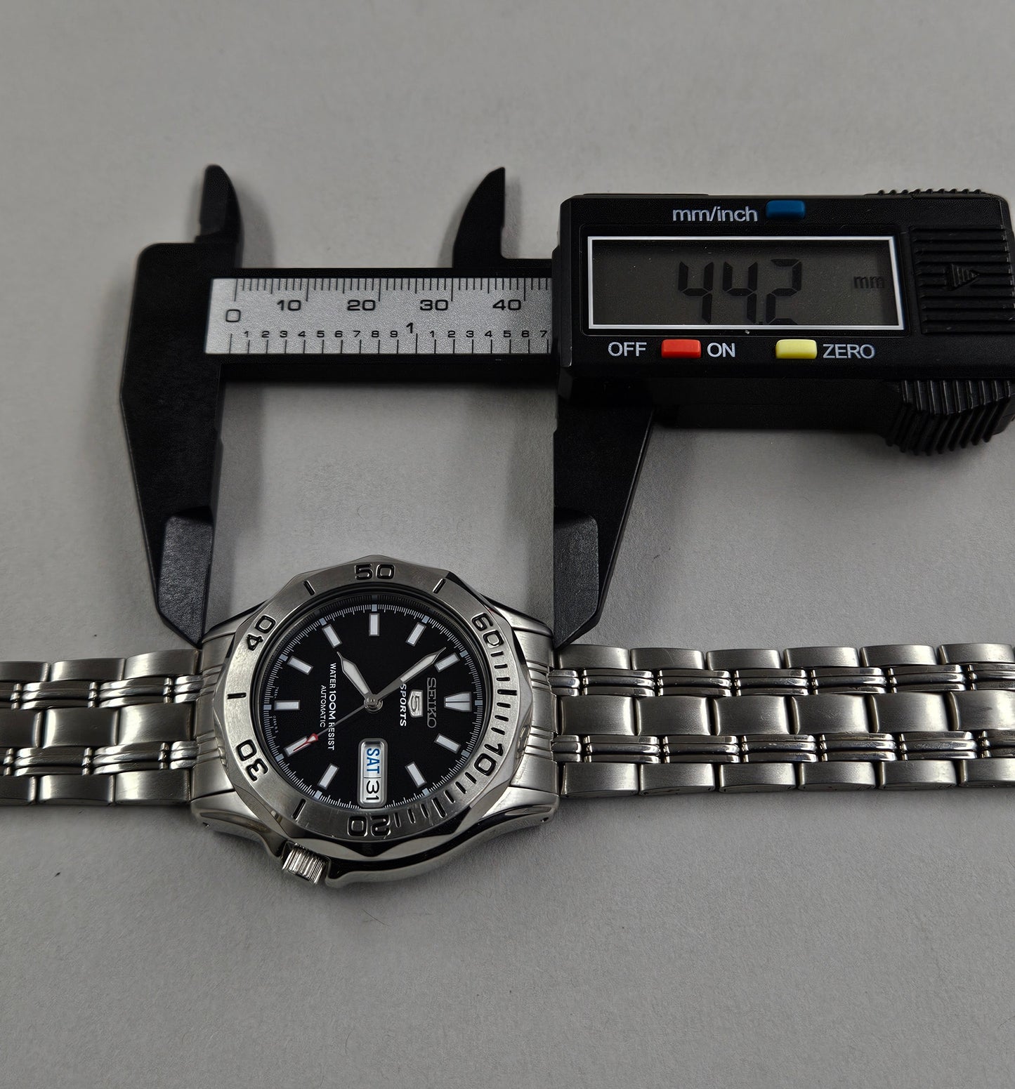 Seiko 5 Sports 7S26-01G0