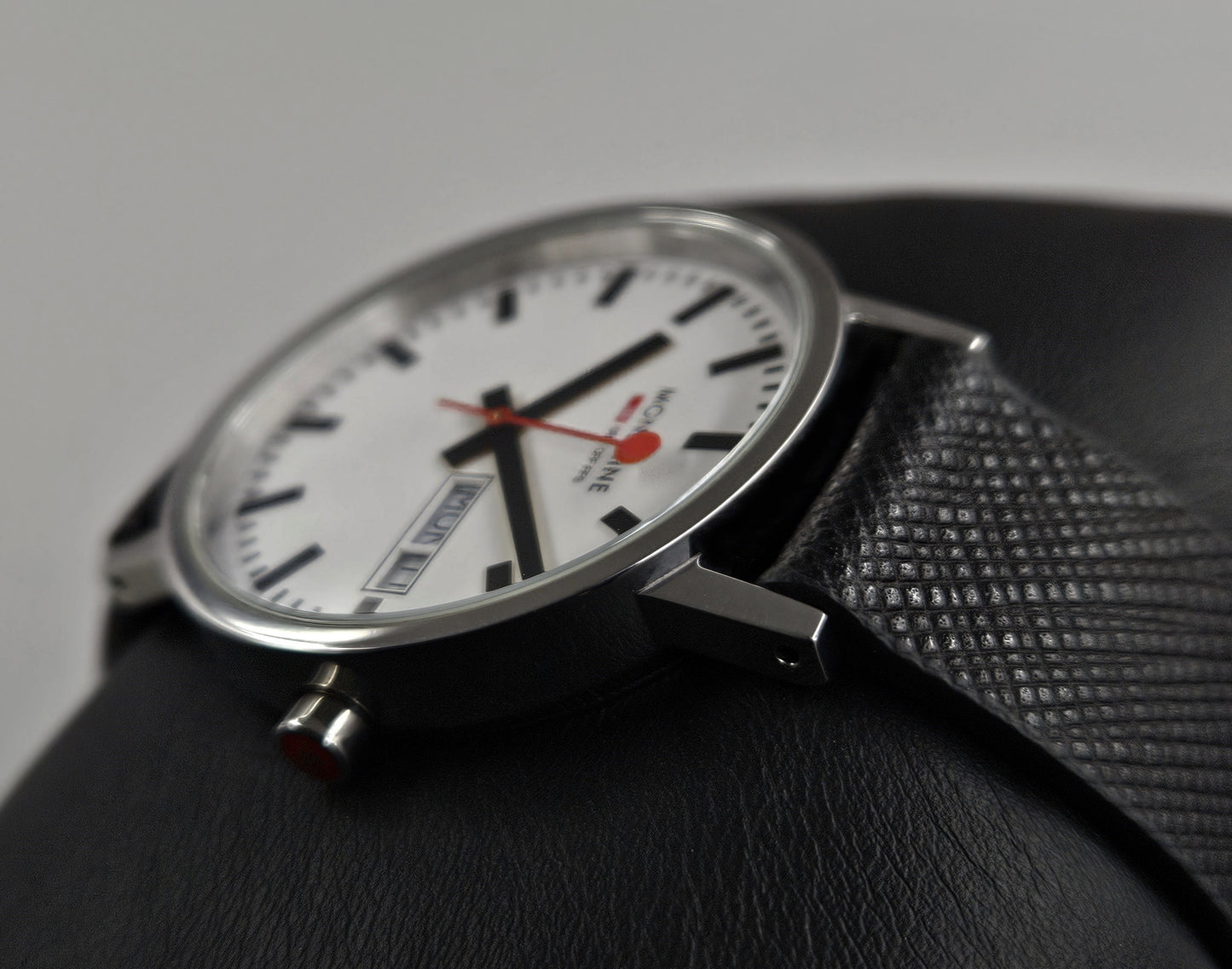 Mondaine Classic 30314