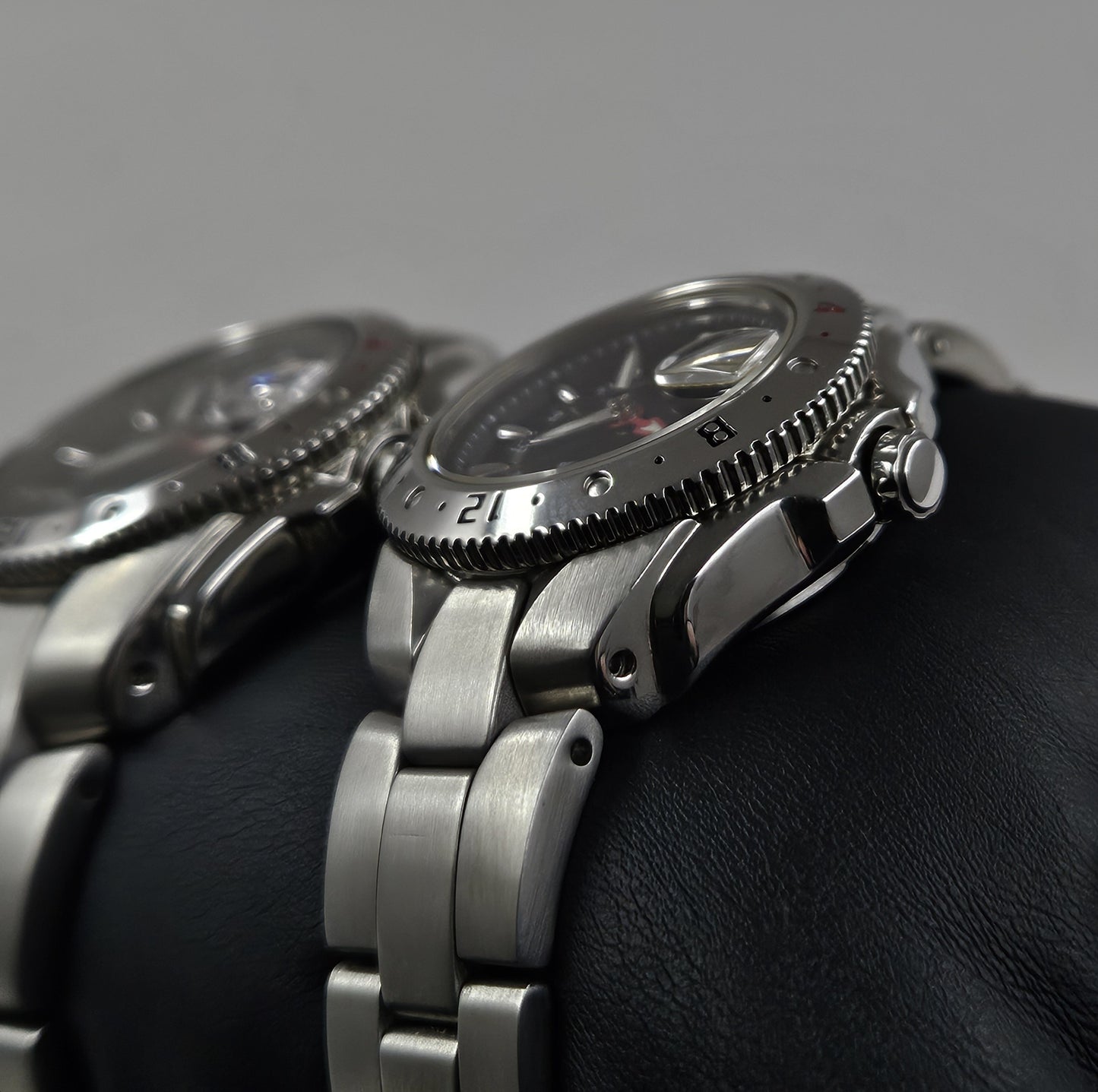 Seiko Perpetual Calendar 2 Pcs