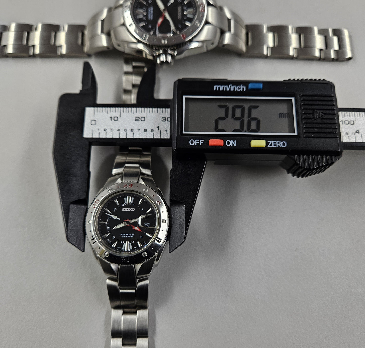 Seiko Perpetual Calendar 2 Pcs