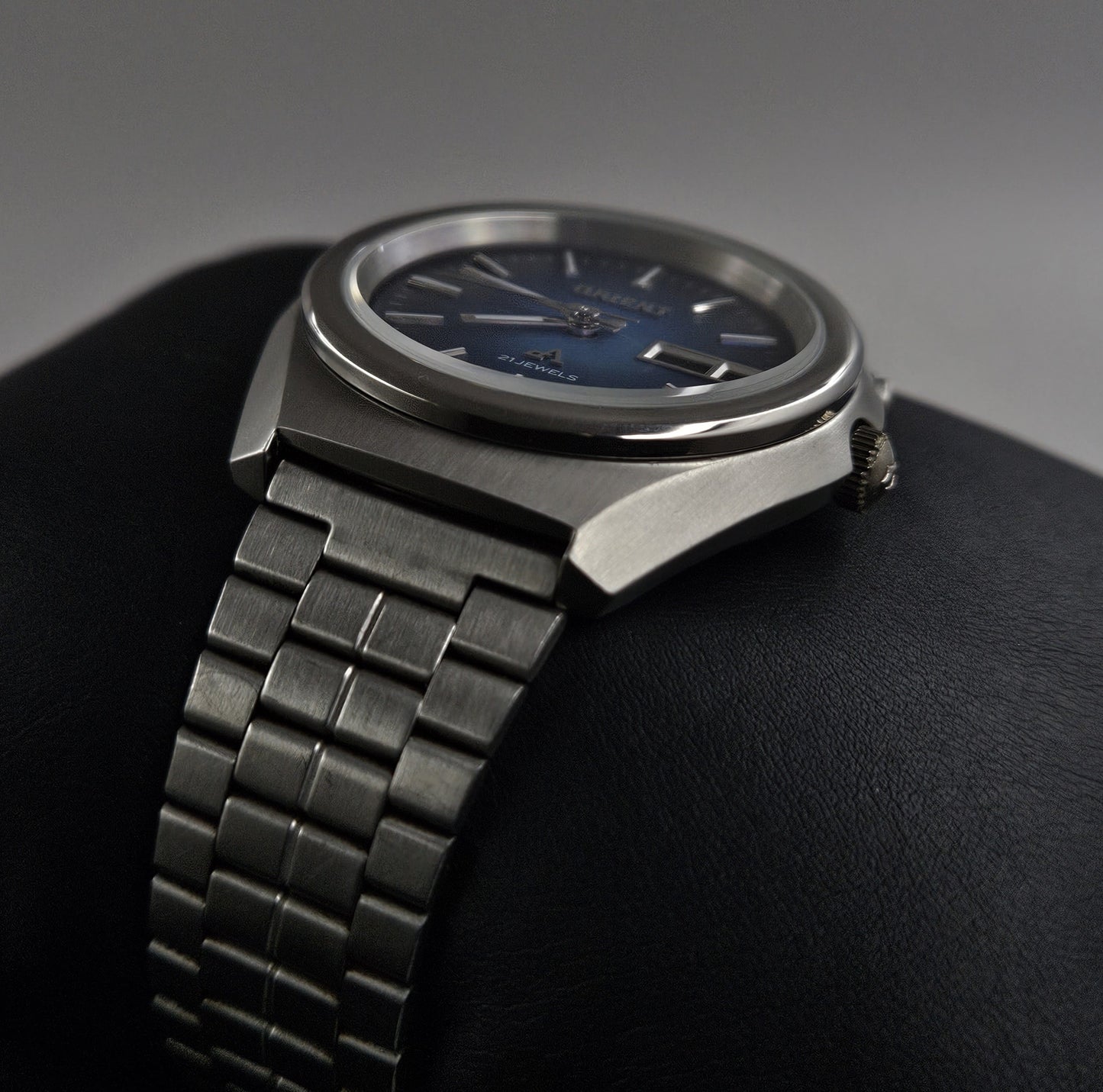 Orient EM32-CO CA