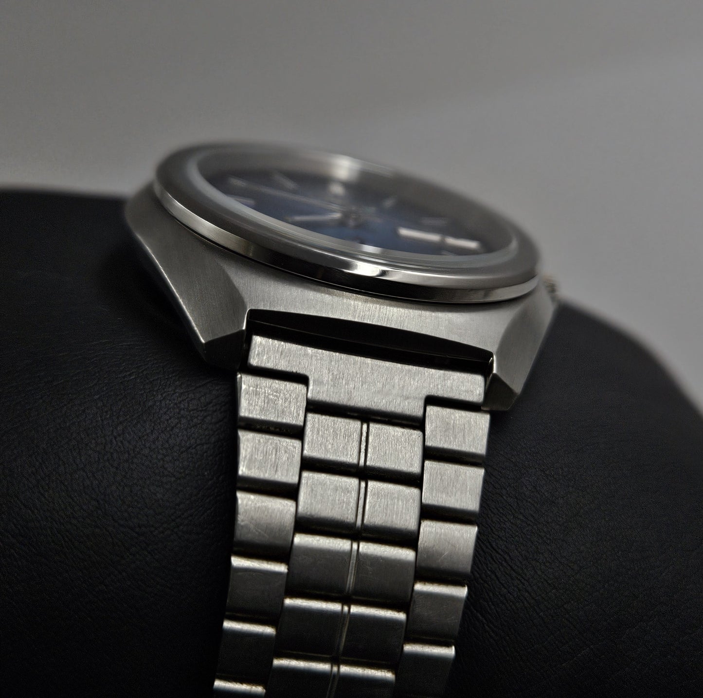 Orient EM32-CO CA