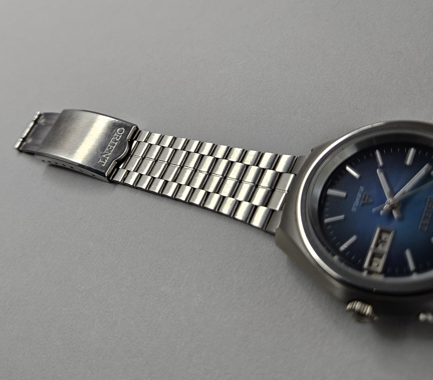 Orient EM32-CO CA