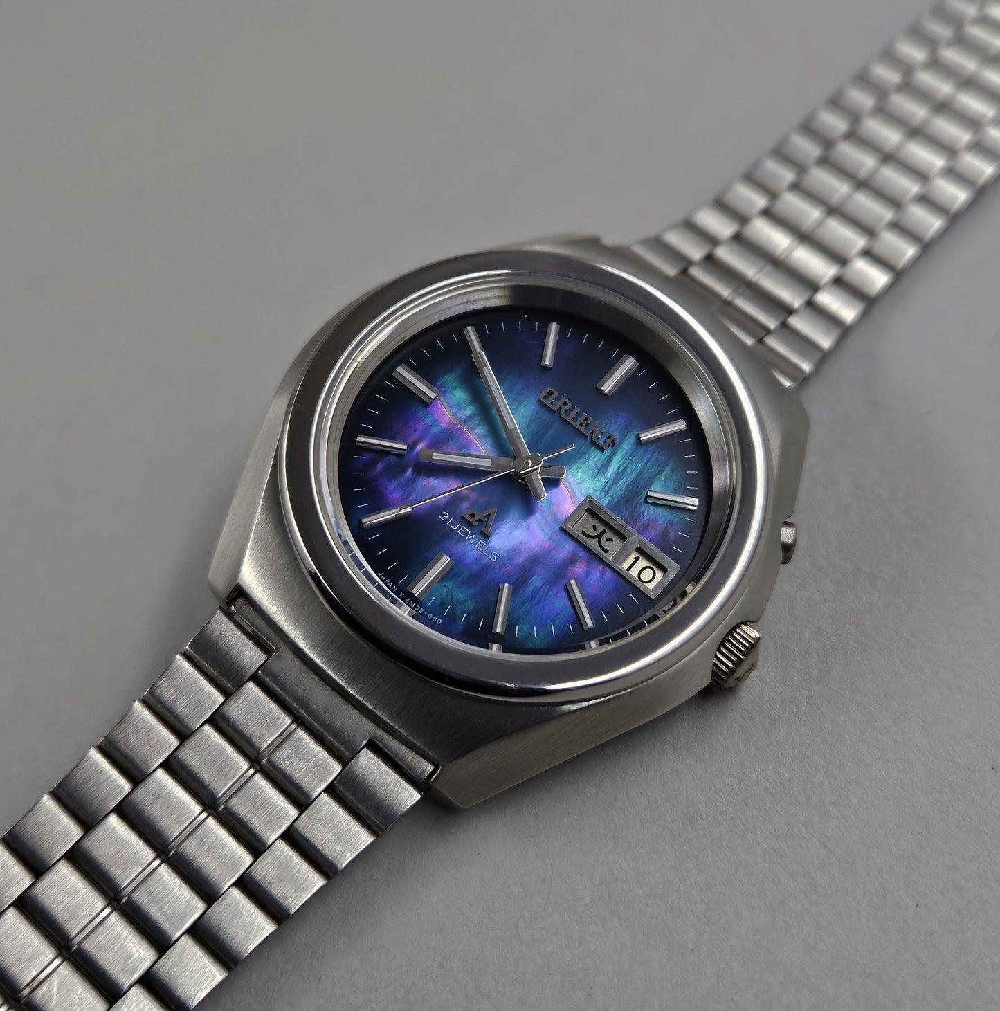 Orient EM32-CO CA