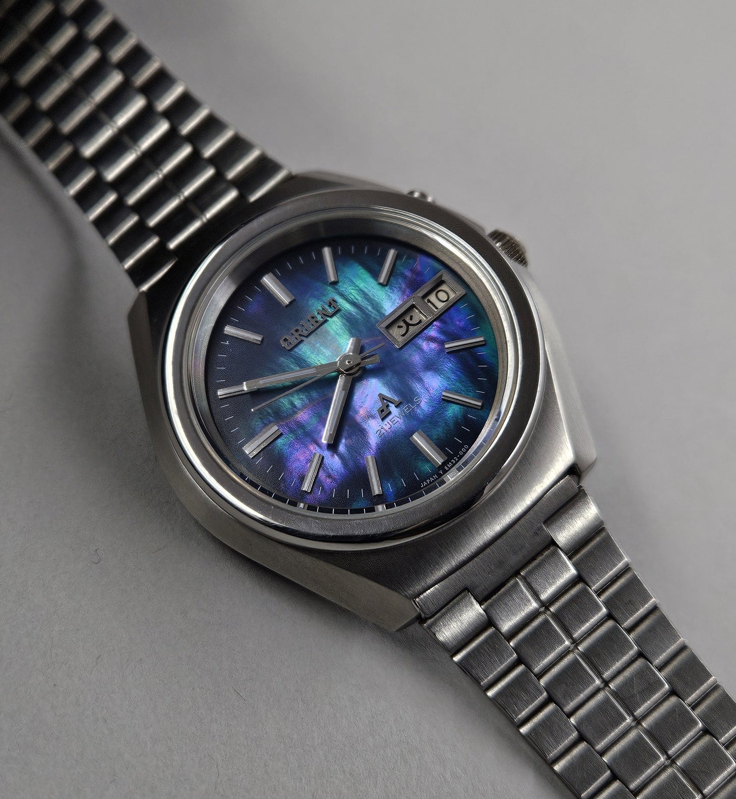 Orient EM32-CO CA