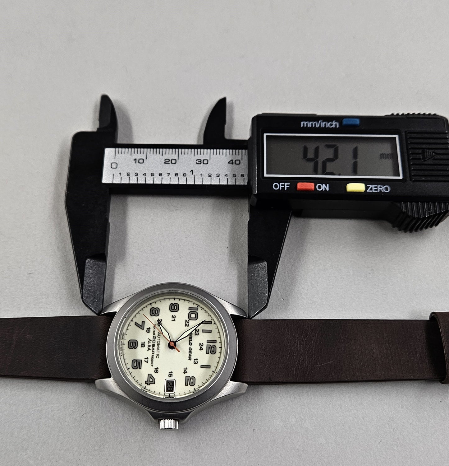 Seiko Alba Field Gear Y621-0010