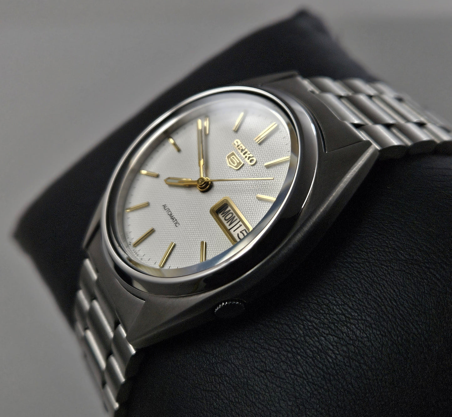 Seiko 5 7009-3040