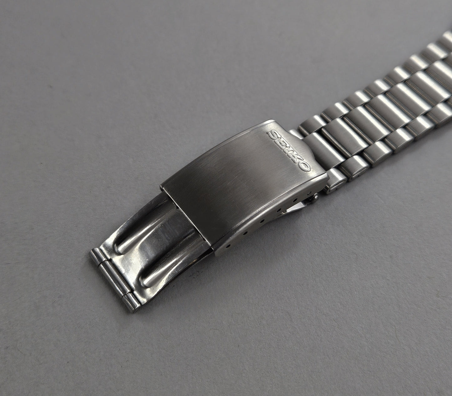 Seiko 5 7009-3040