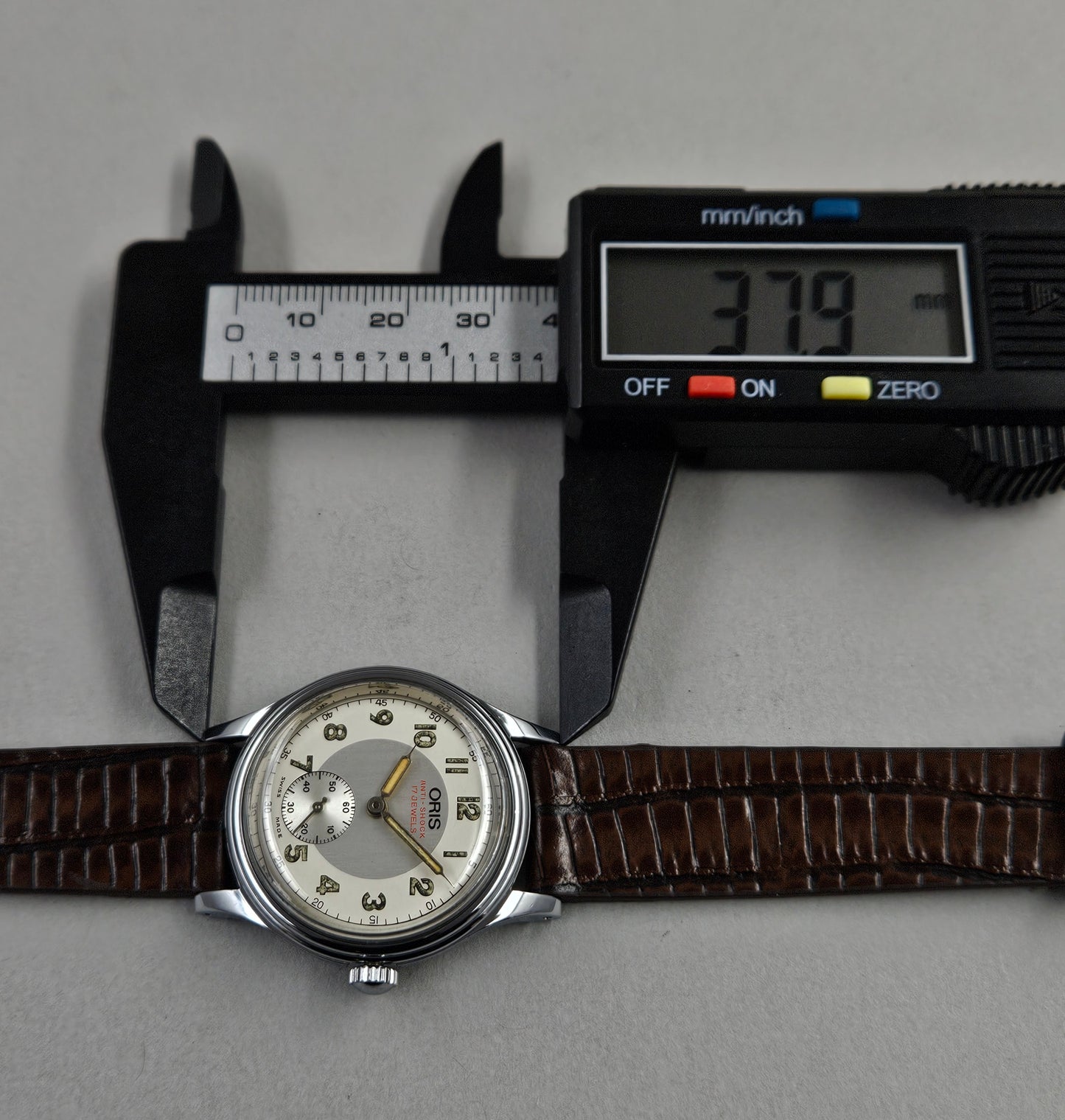 Oris Military 7312