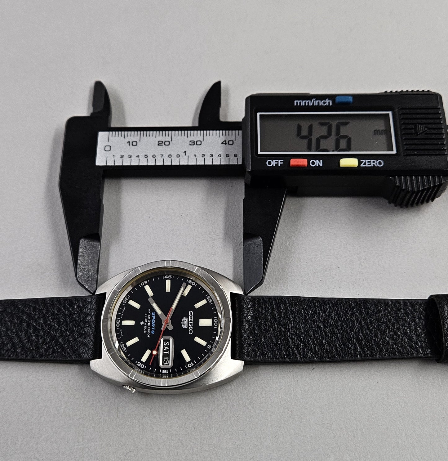 Seiko 5 Sports 6119-8740