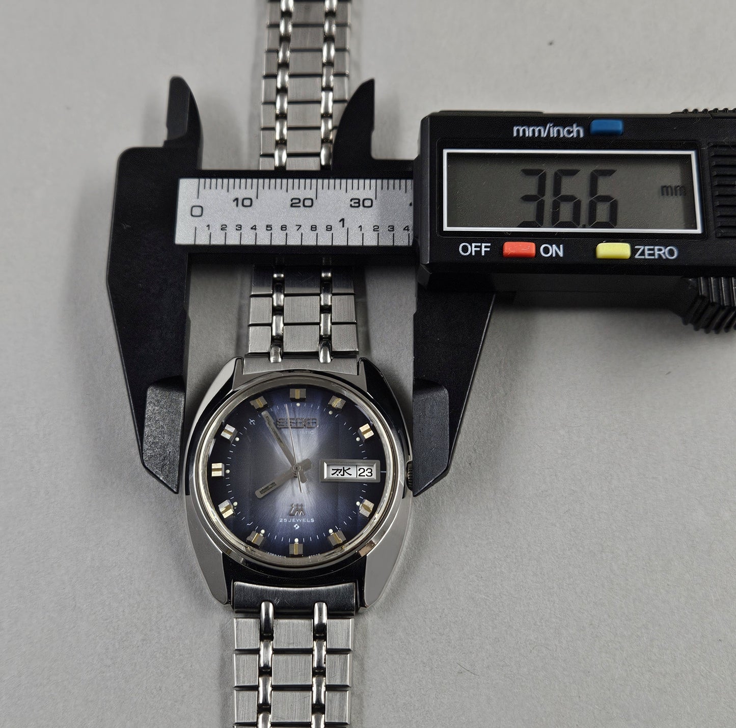 Seiko Lord Matic 5606-7230