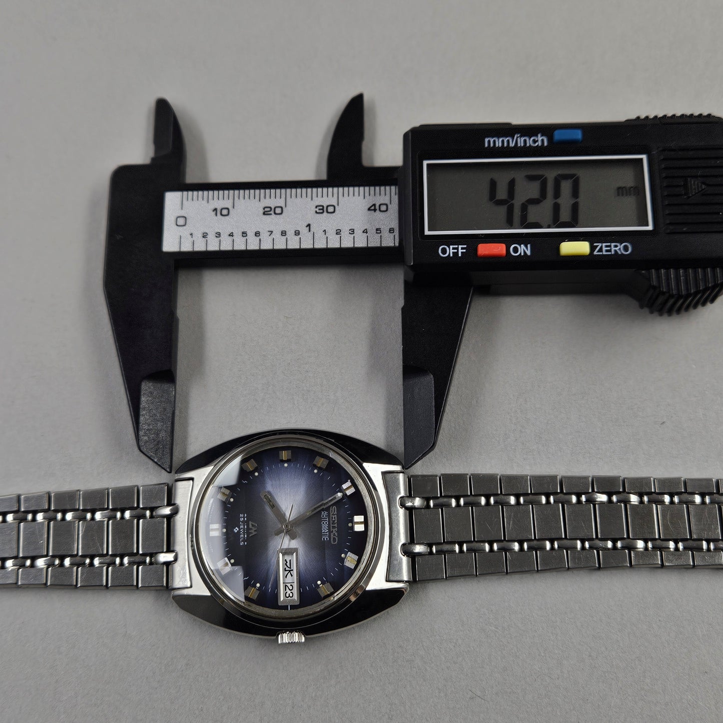 Seiko Lord Matic 5606-7230