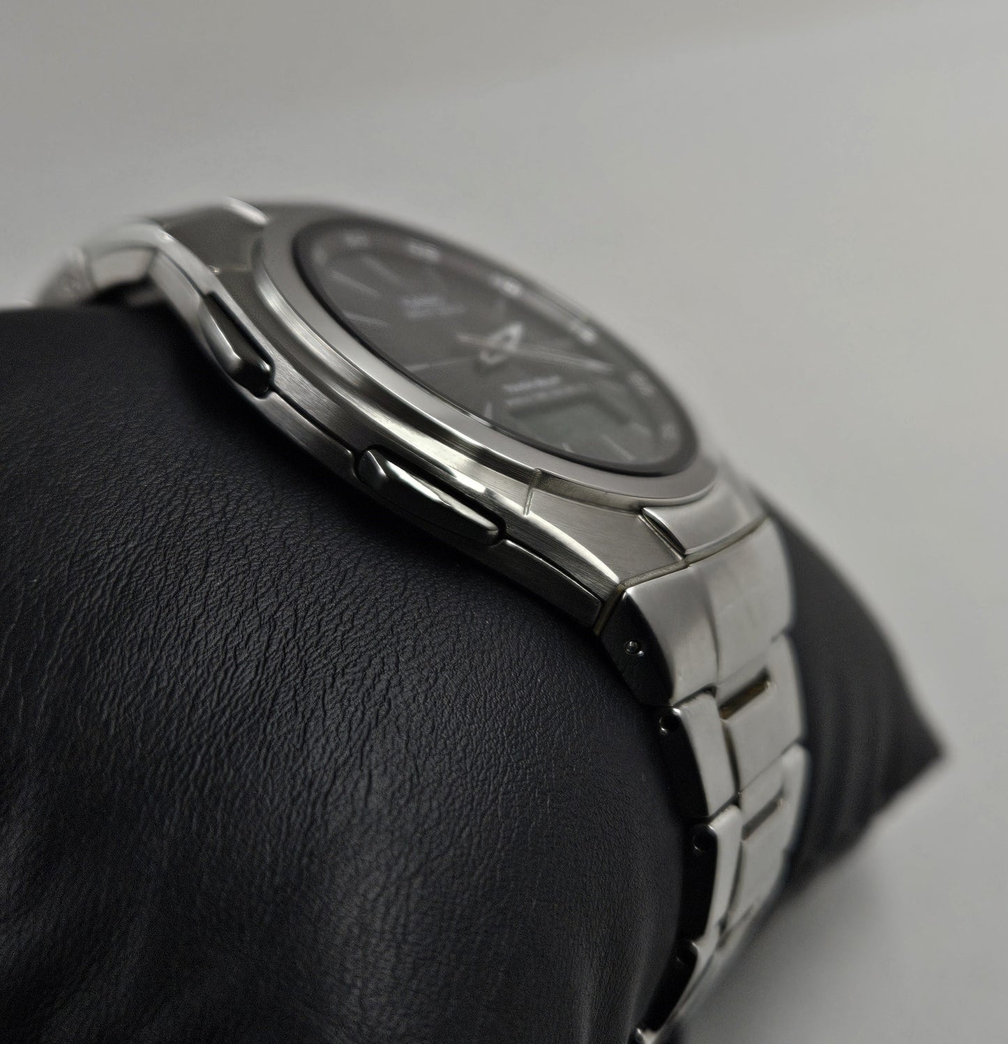 Casio Solar WVH-100J