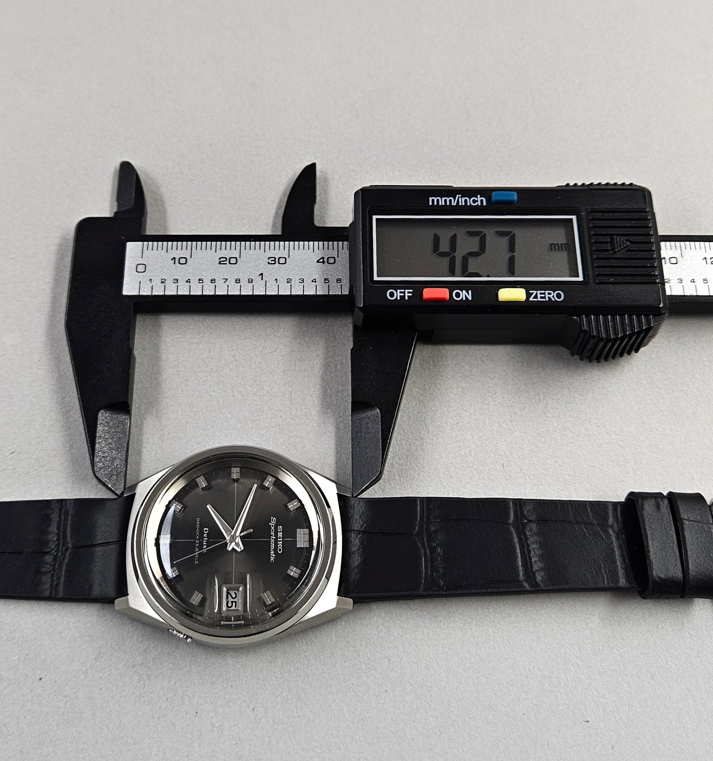 Seiko Sportsmatic Deluxe 7605-8010