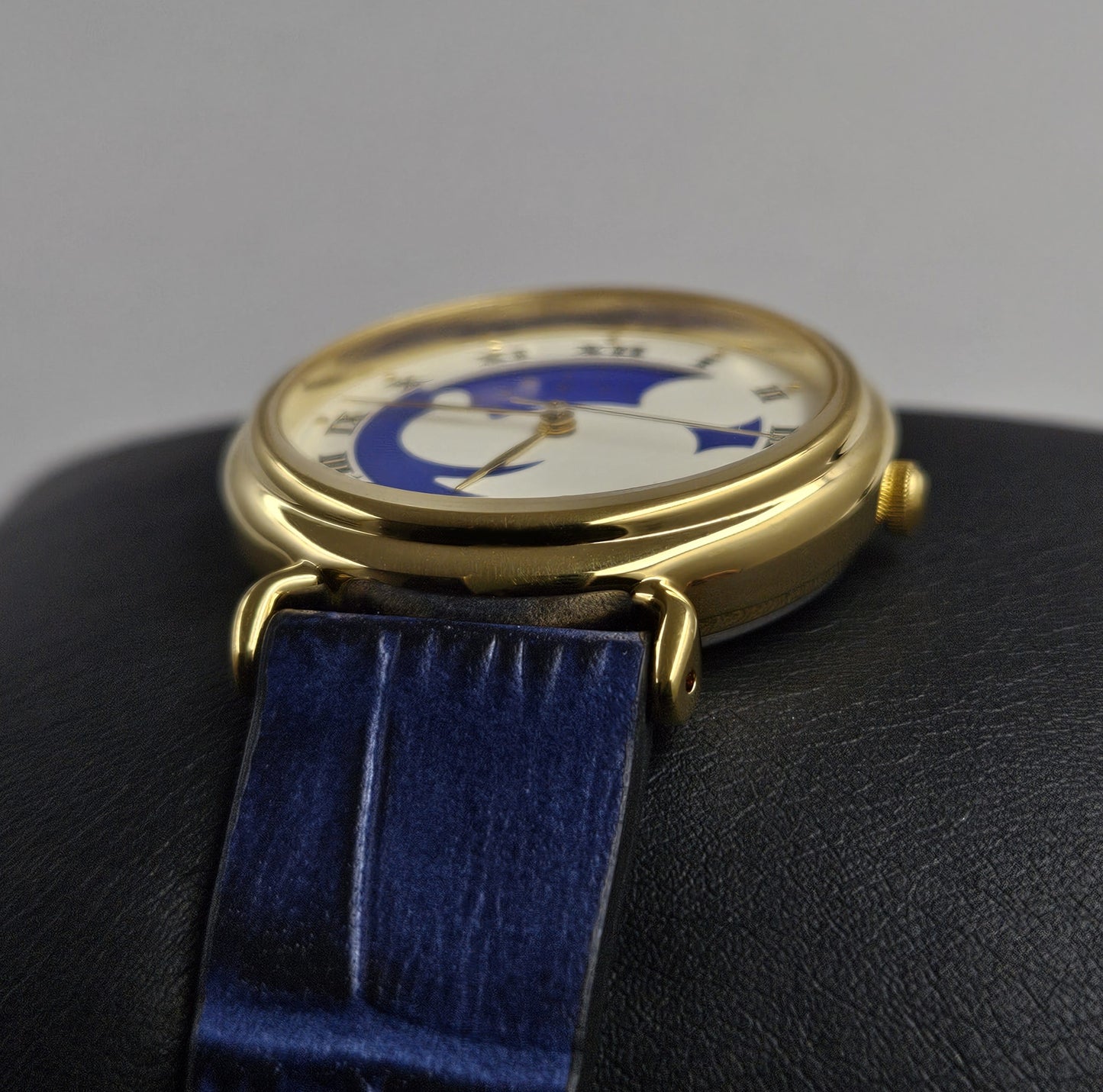 Seiko Mickey Mouse V535-6B90