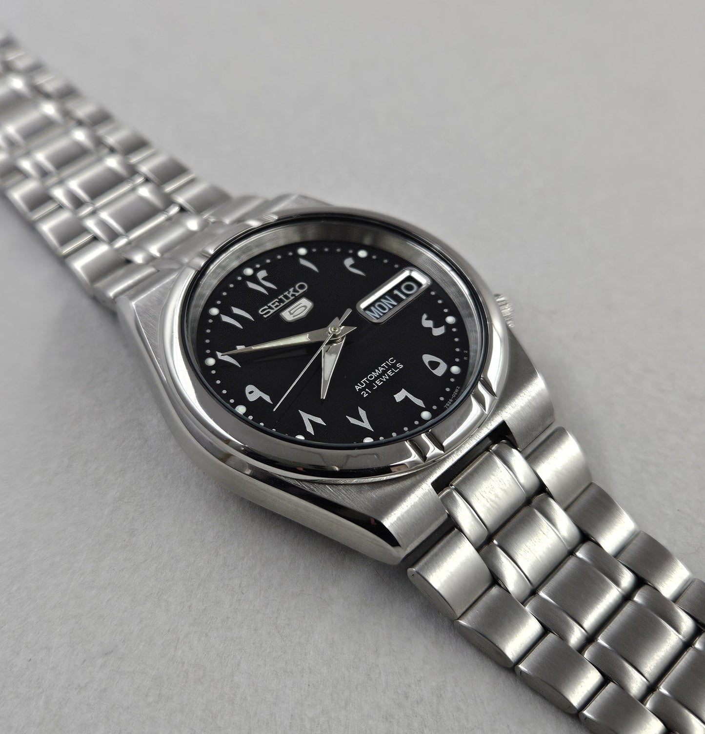 Seiko 5 7S26-01H0