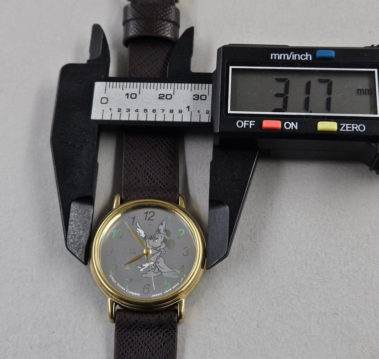 Seiko Alba Mickey V515-6C00