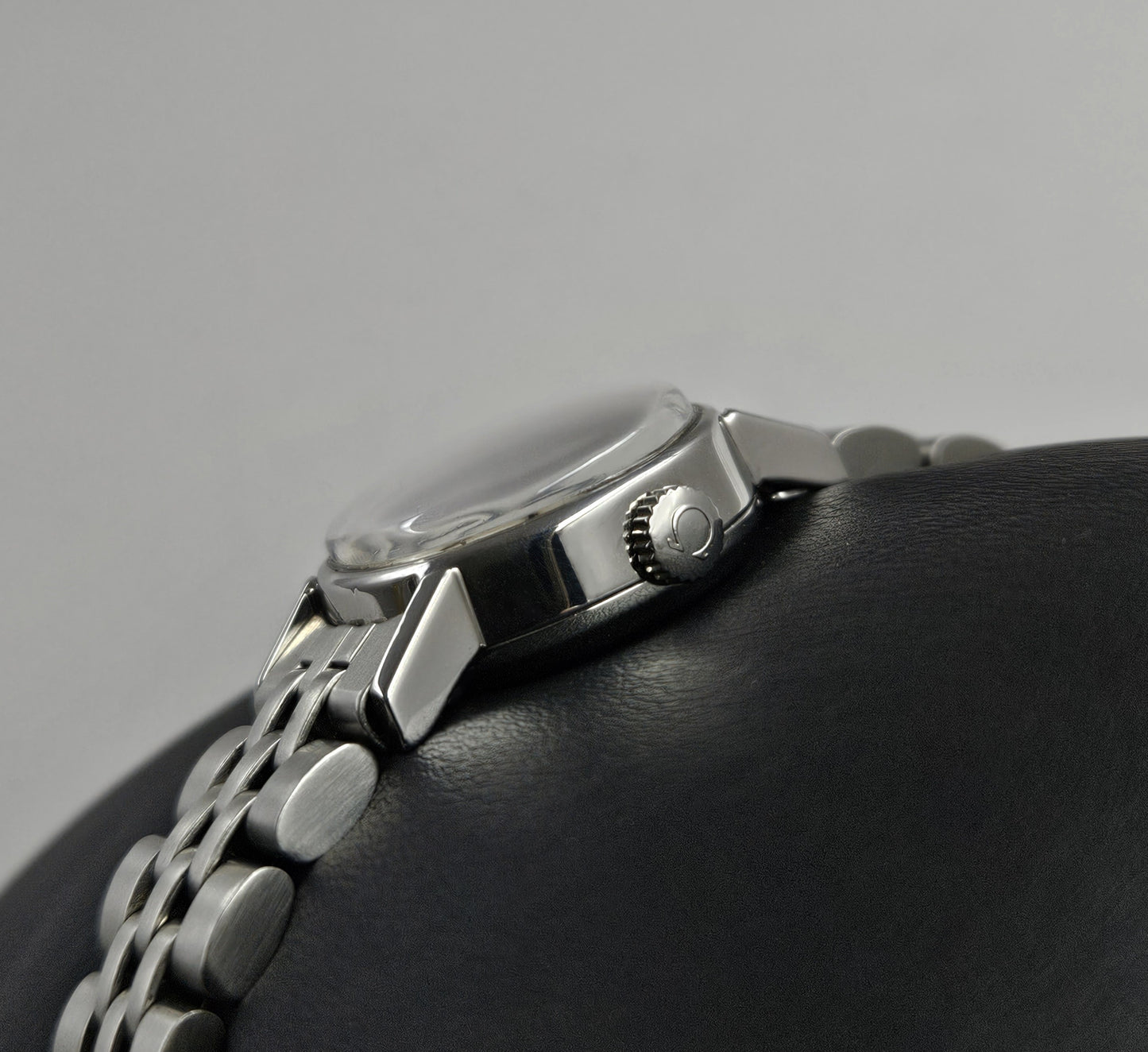 Omega Geneve 562.005