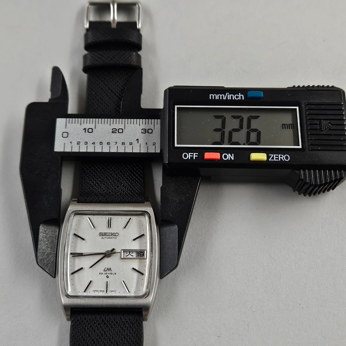 Seiko Lord Matic 5606-5220
