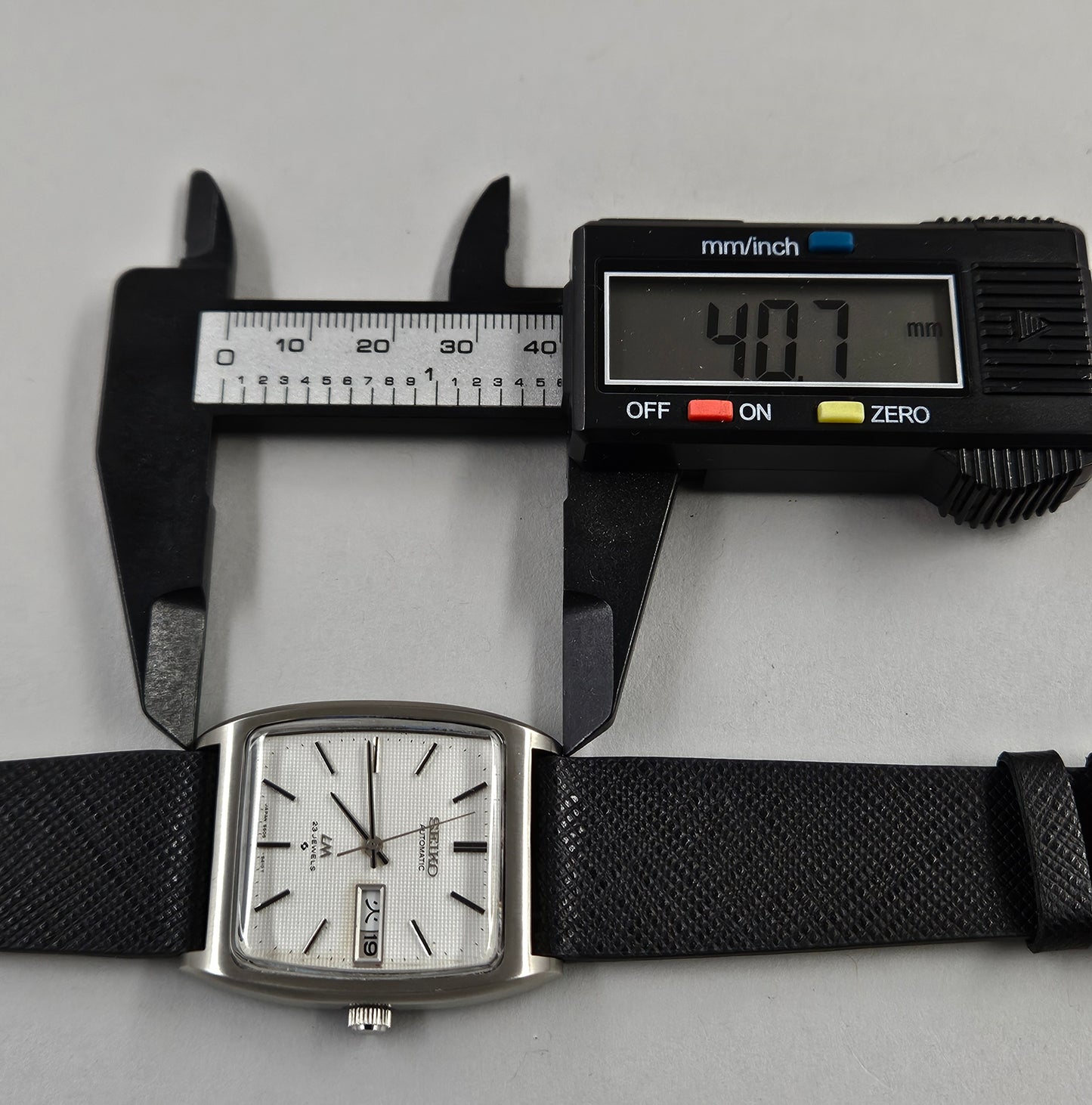 Seiko Lord Matic 5606-5220