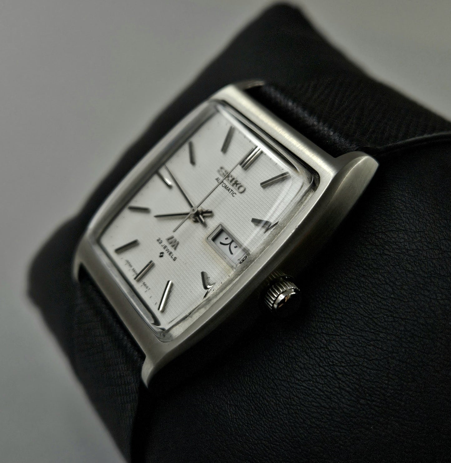 Seiko Lord Matic 5606-5220