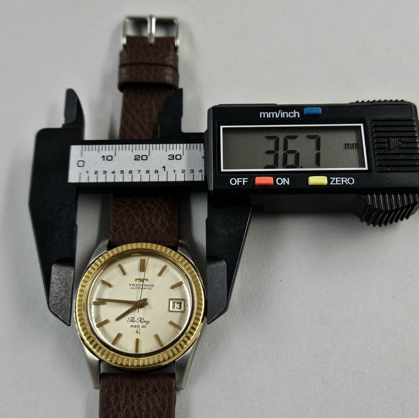 Technos The King 2472