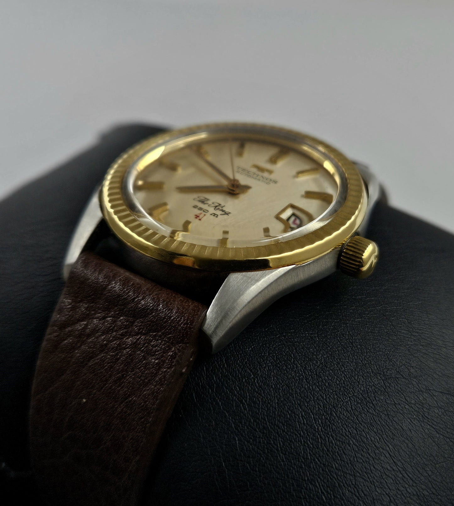 Technos The King 2472