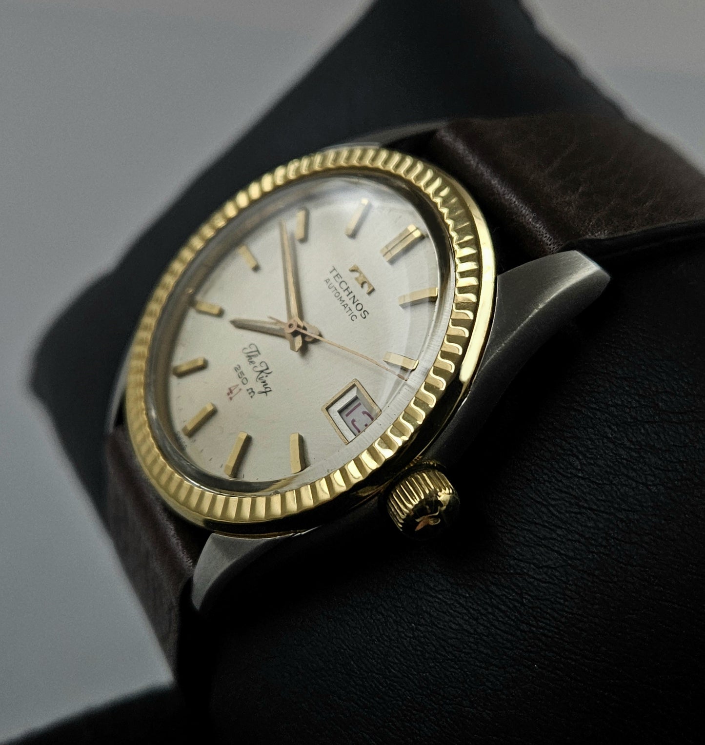 Technos The King 2472