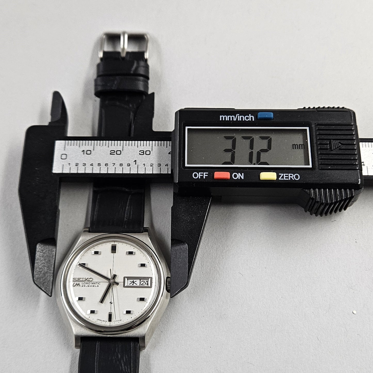 Seiko Lord Matic 5606-7010