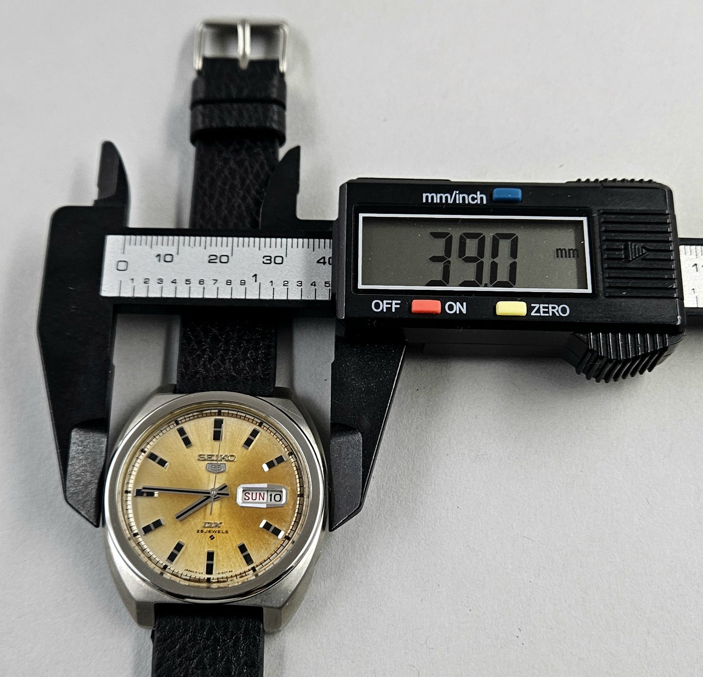 Seiko 5 DX 6106-8180