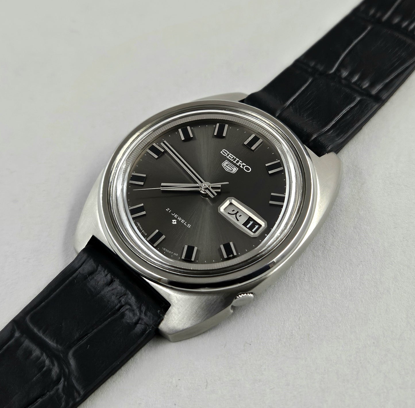 Seiko 5 6119-8250