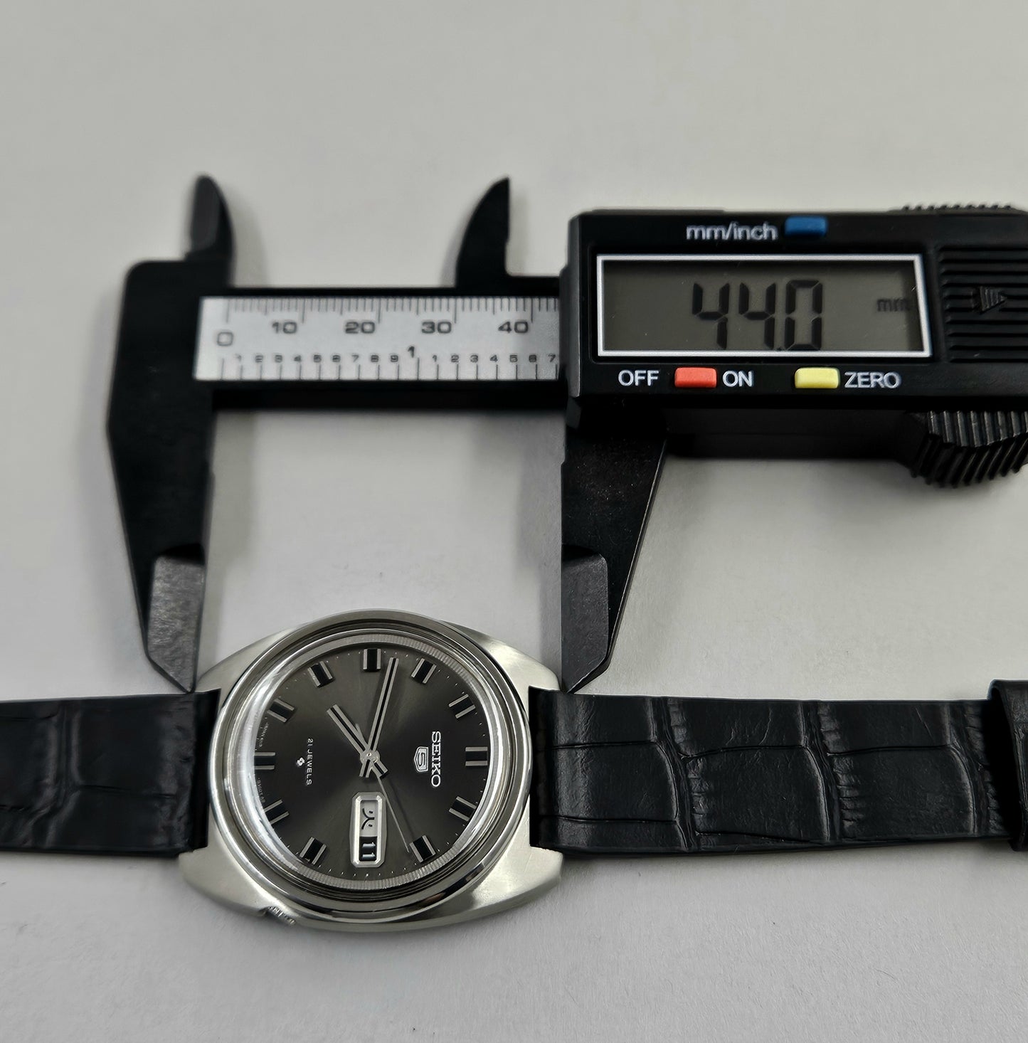 Seiko 5 6119-8250
