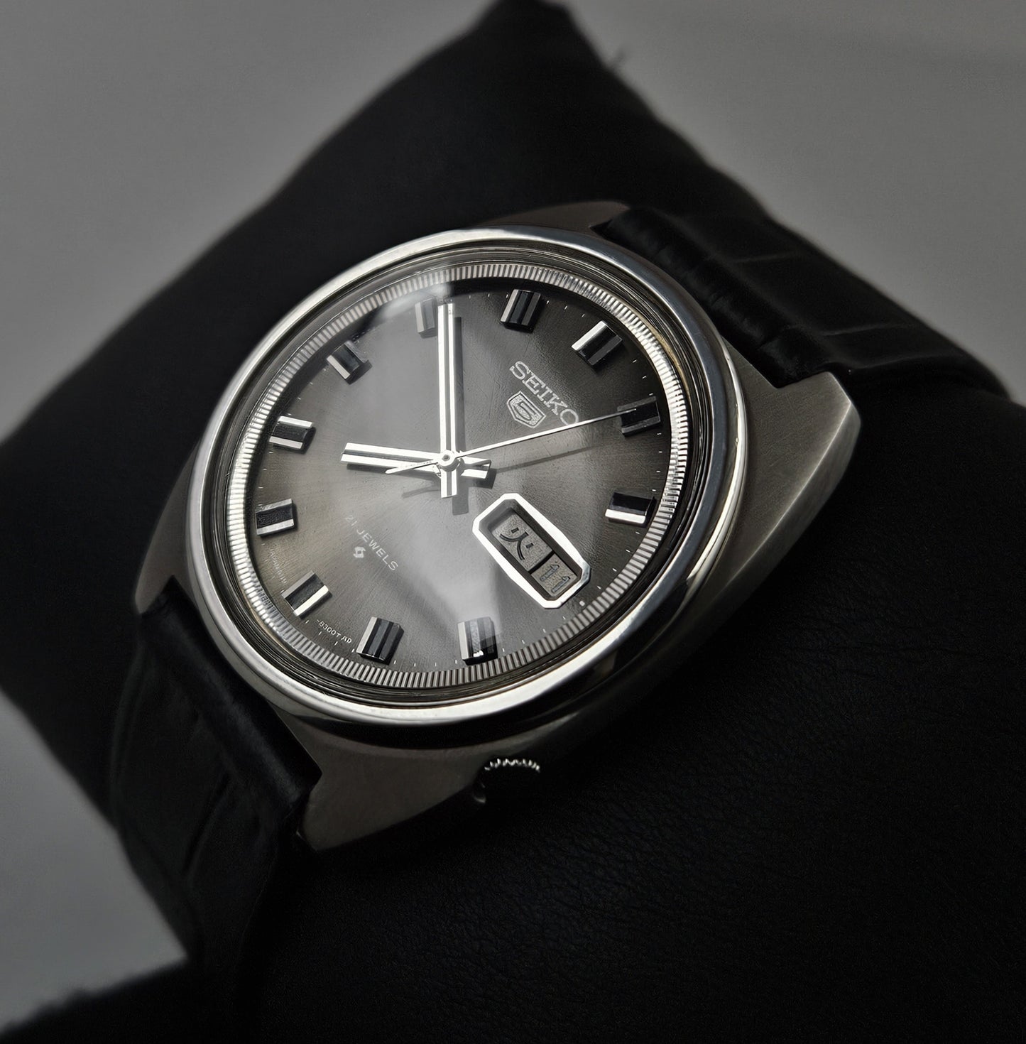 Seiko 5 6119-8250