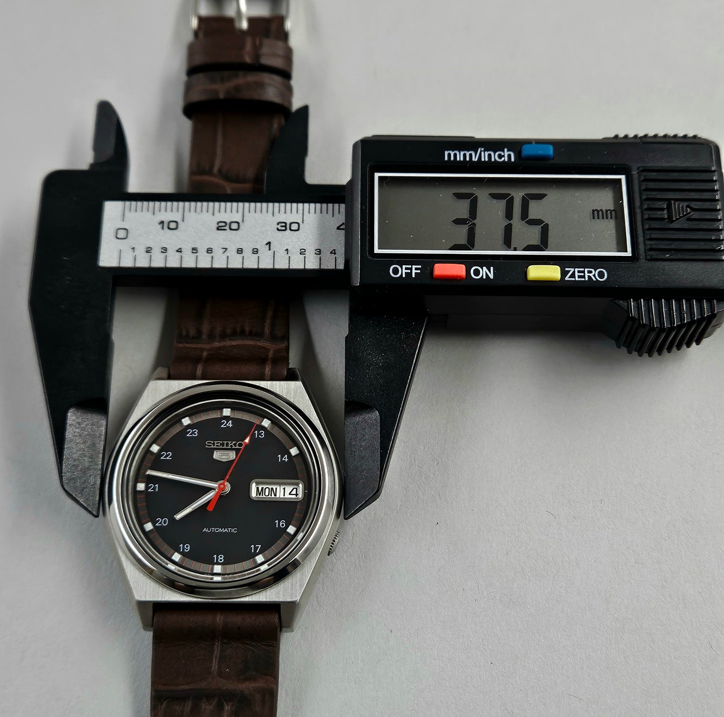 Seiko 5 7S26-8760