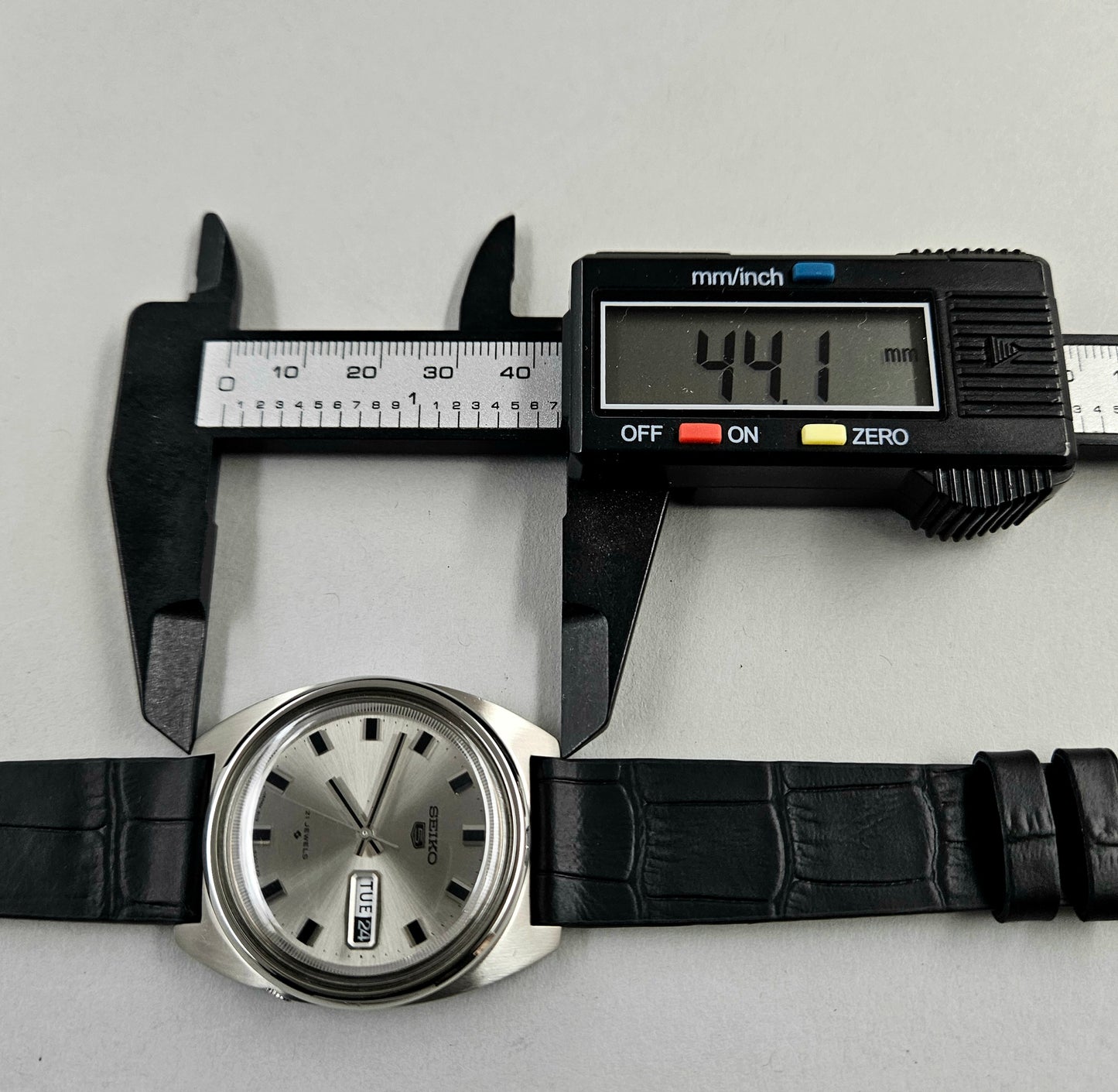 Seiko 5 6119-8250