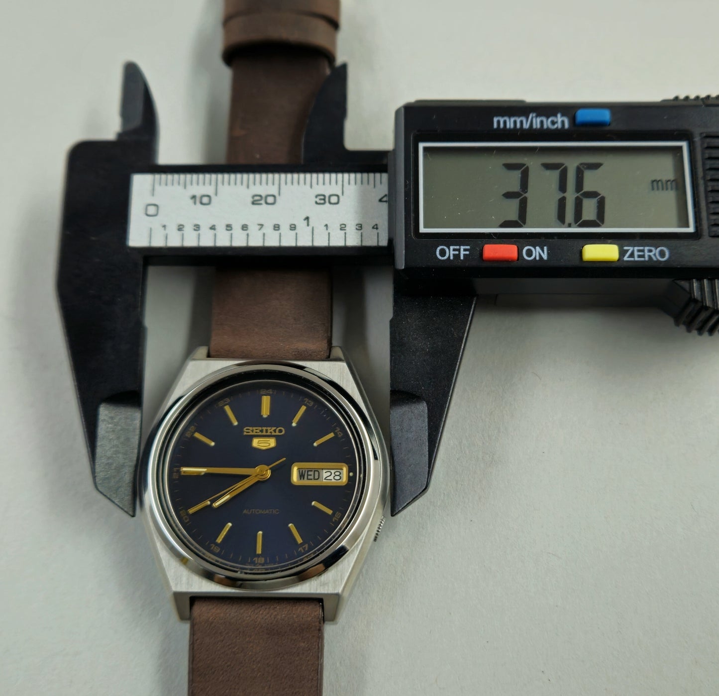 Seiko 5 7009-876A