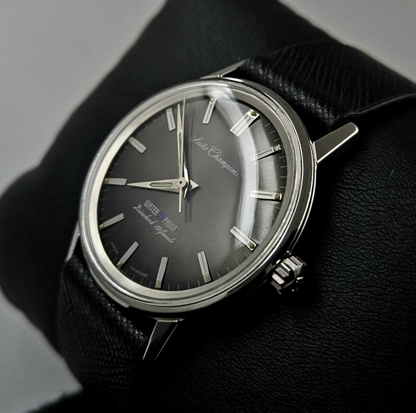 Seiko Champion J13040
